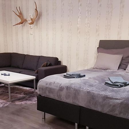 Vartiomaja - Beautiful Apartment Near Arktikum Rovaniemi Zewnętrze zdjęcie